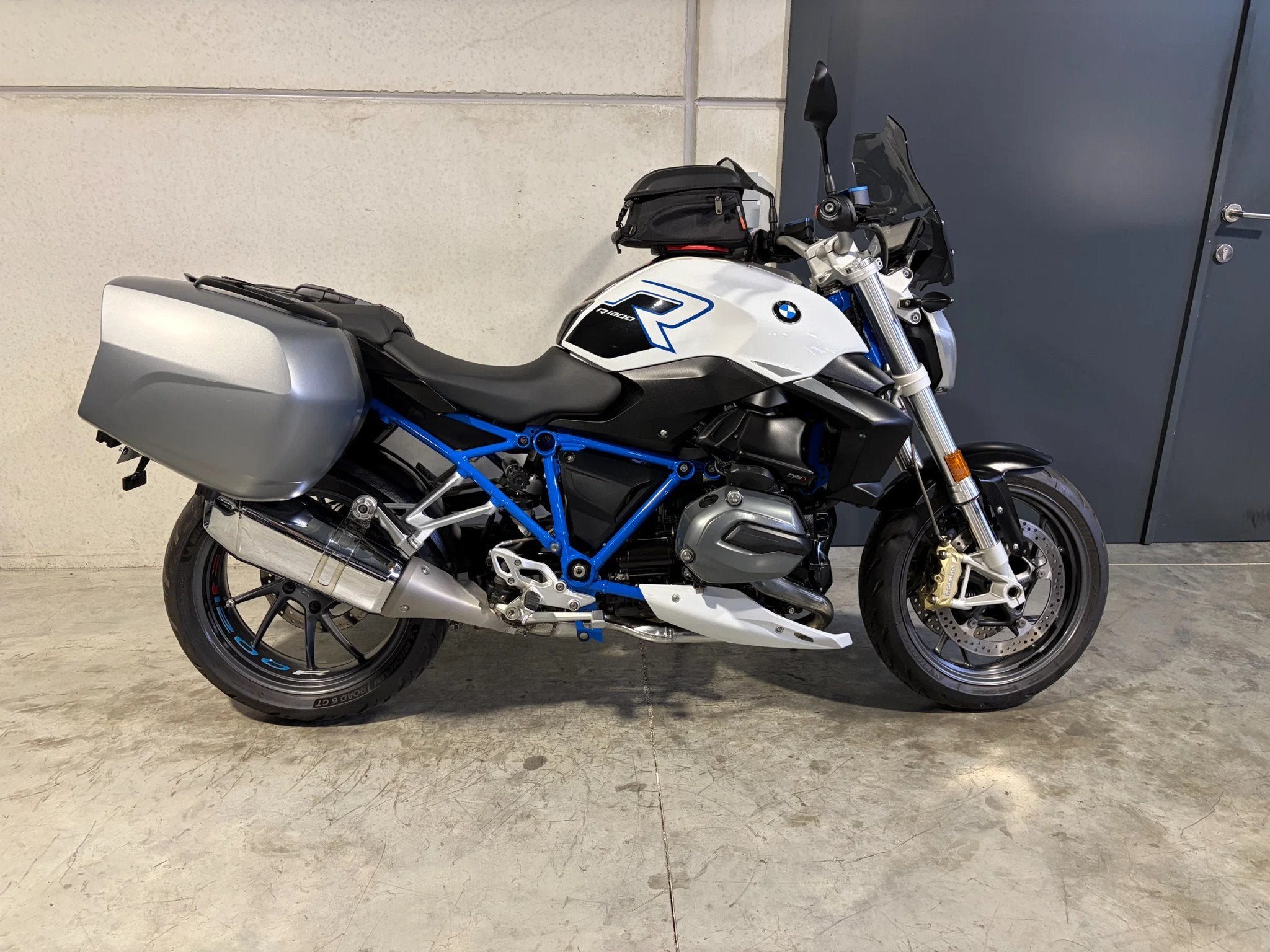 BMW R1200R met verlagingskit in touringtrim (bj 2018), Motoren, Bedrijf, Meer dan 35 kW, Toermotor, 1200 cc