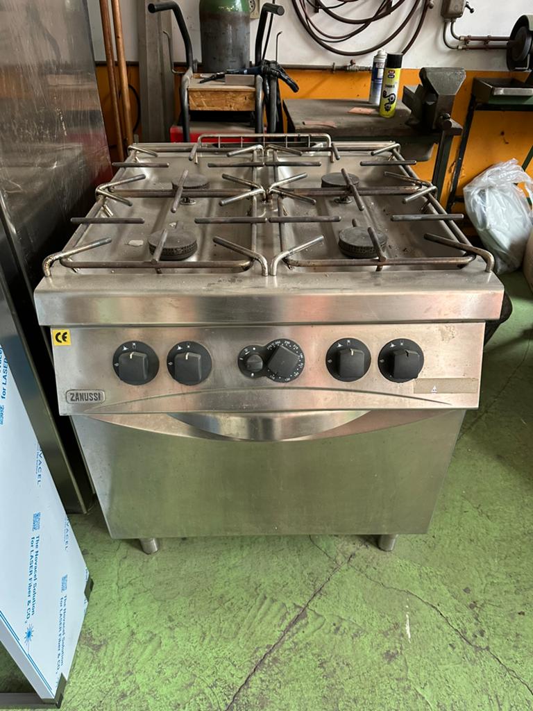 4-pits gasfornuis op gasoven, Ophalen