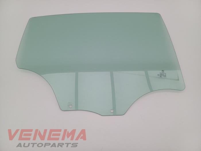 Vitre portière 4portes arrière droite d'un Peugeot 208, -, 3 mois de garantie, Utilisé, -
