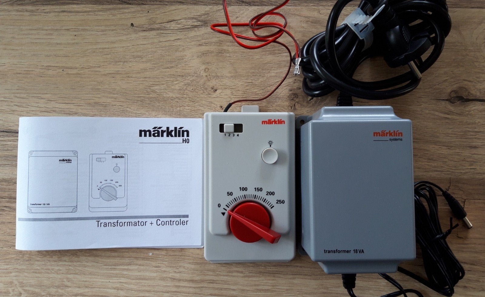 Contrôleur numérique Marklin 67025 + transformateur 66191, Enlèvement ou Envoi, Neuf, Courant alternatif