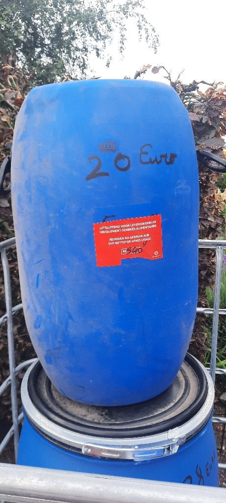 60 liter vloeistof tonnen met handgrepen 20 euro/stuk, Dieren en Toebehoren, Ophalen, Gebruikt, 2920 kalmthout, Frank.tradinglink.maurits@gmail.com