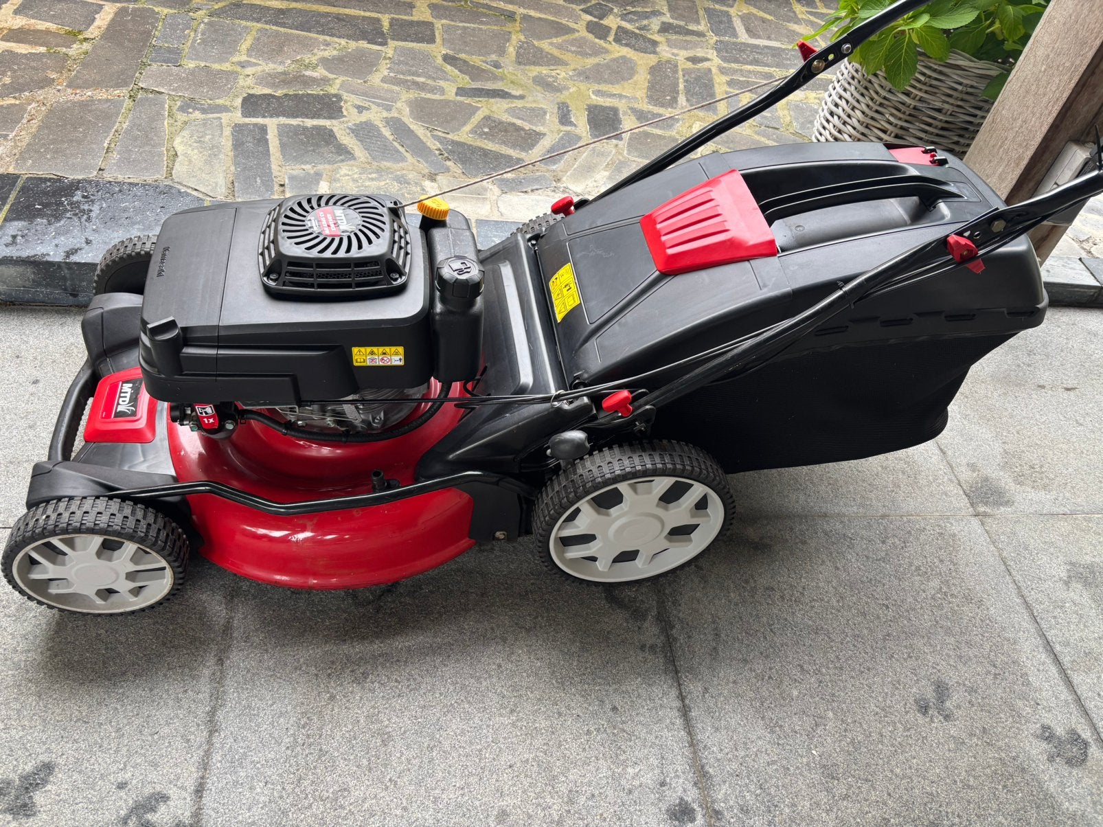Grasmachine MDF, Tuin en Terras, Ophalen, Zo goed als nieuw, 50 cm of meer, Opvangzak