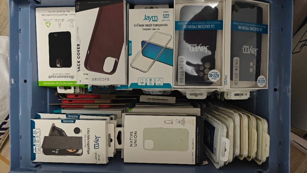 plus de 500 accessoires haut de gamme pour smartphones, Télécoms, Neuf, Résistant aux rayures, Multicolore, Autres matériaux
