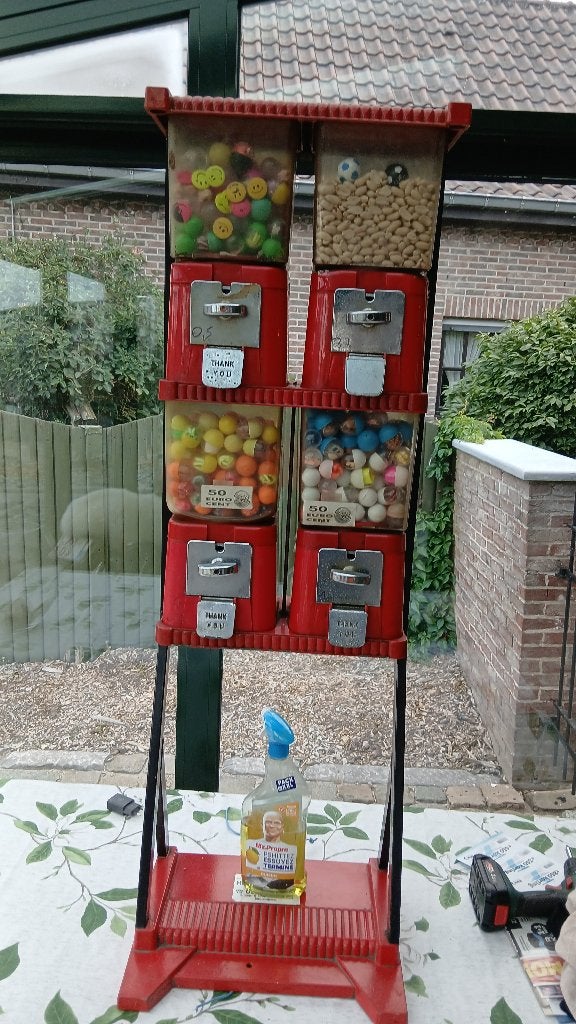kauwgom automaat & capsule automaat & ballen automaat, Euro, Ophalen, Zo goed als nieuw