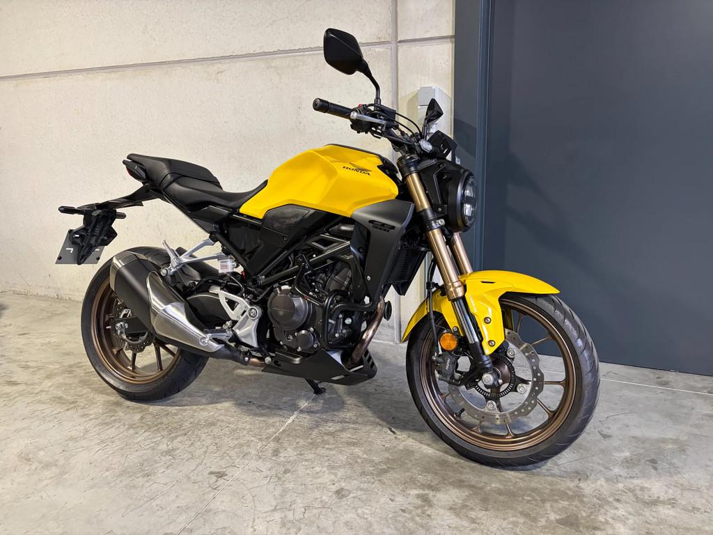 Honda CB300R super lichte naked bike (bj 2024), Motoren, 300 cc, Bedrijf, Overig, 12 t/m 35 kW