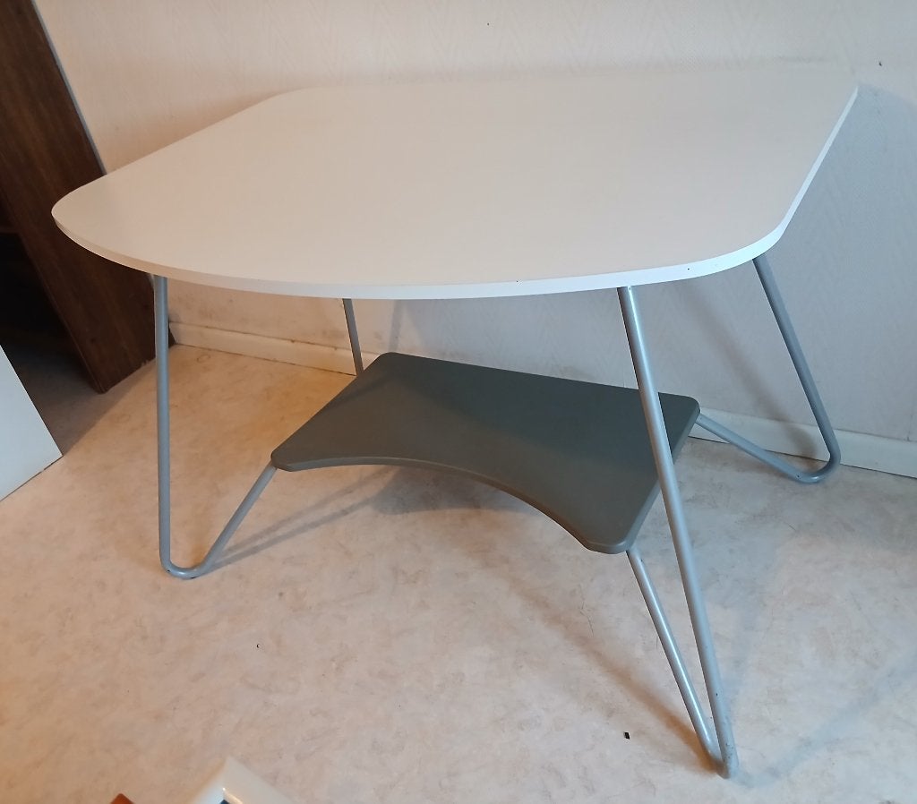 Table de bureau type Ikea 110 cm, Enlèvement, Utilisé