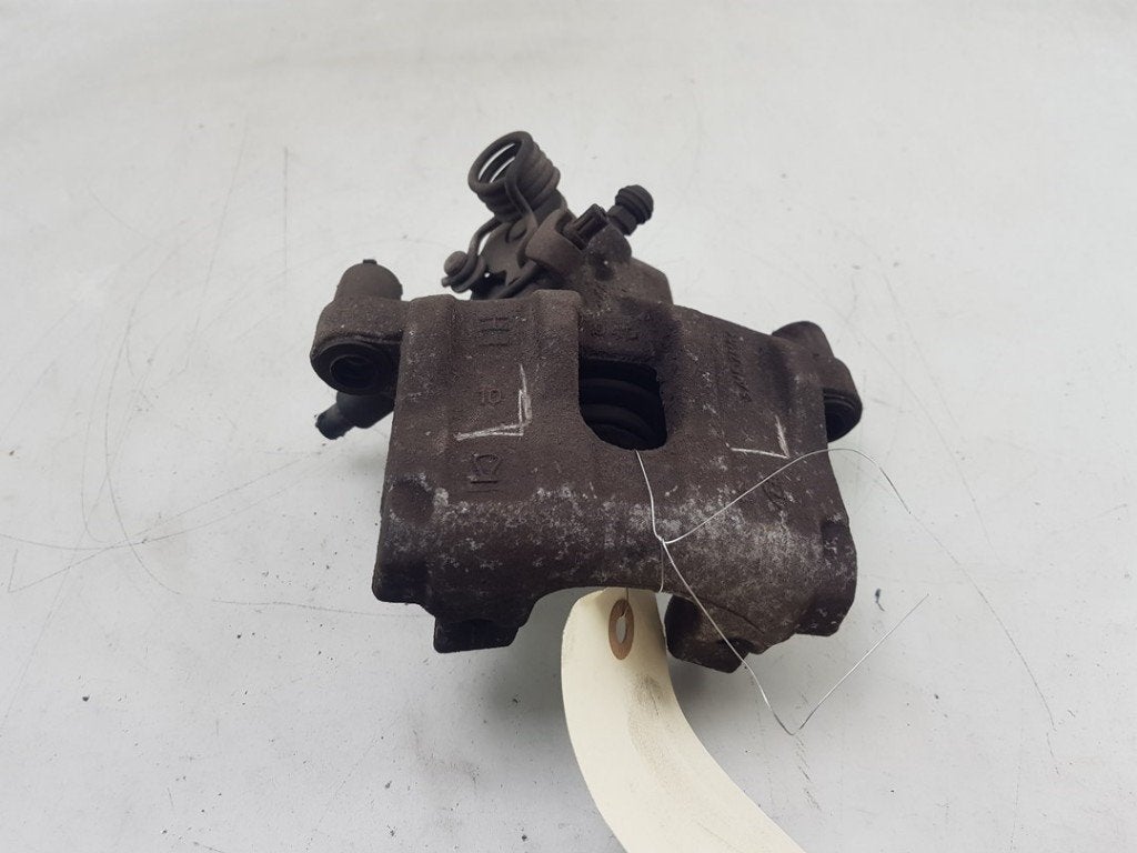REMKLAUW LINKS ACHTER Ford Focus 2 Wagon (01-2004/09-2012), Gebruikt, Ford