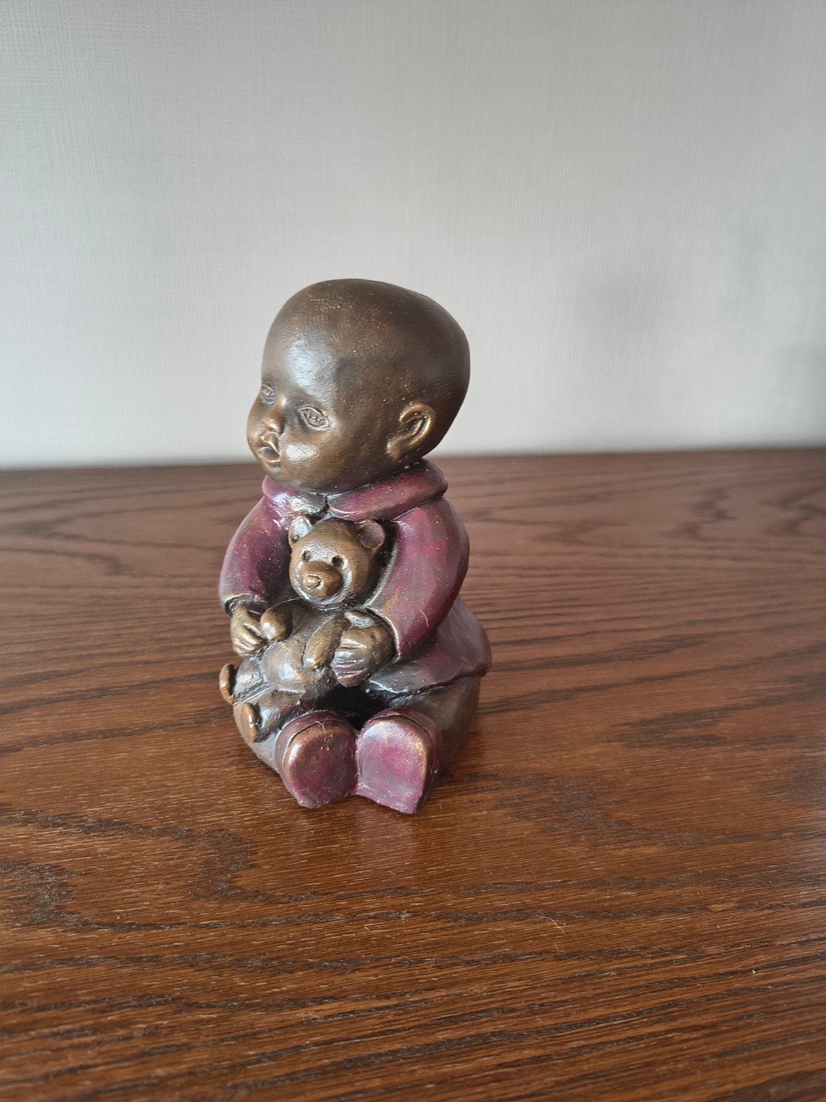 Beeldje "Kind met teddybeer", Ophalen of Verzenden