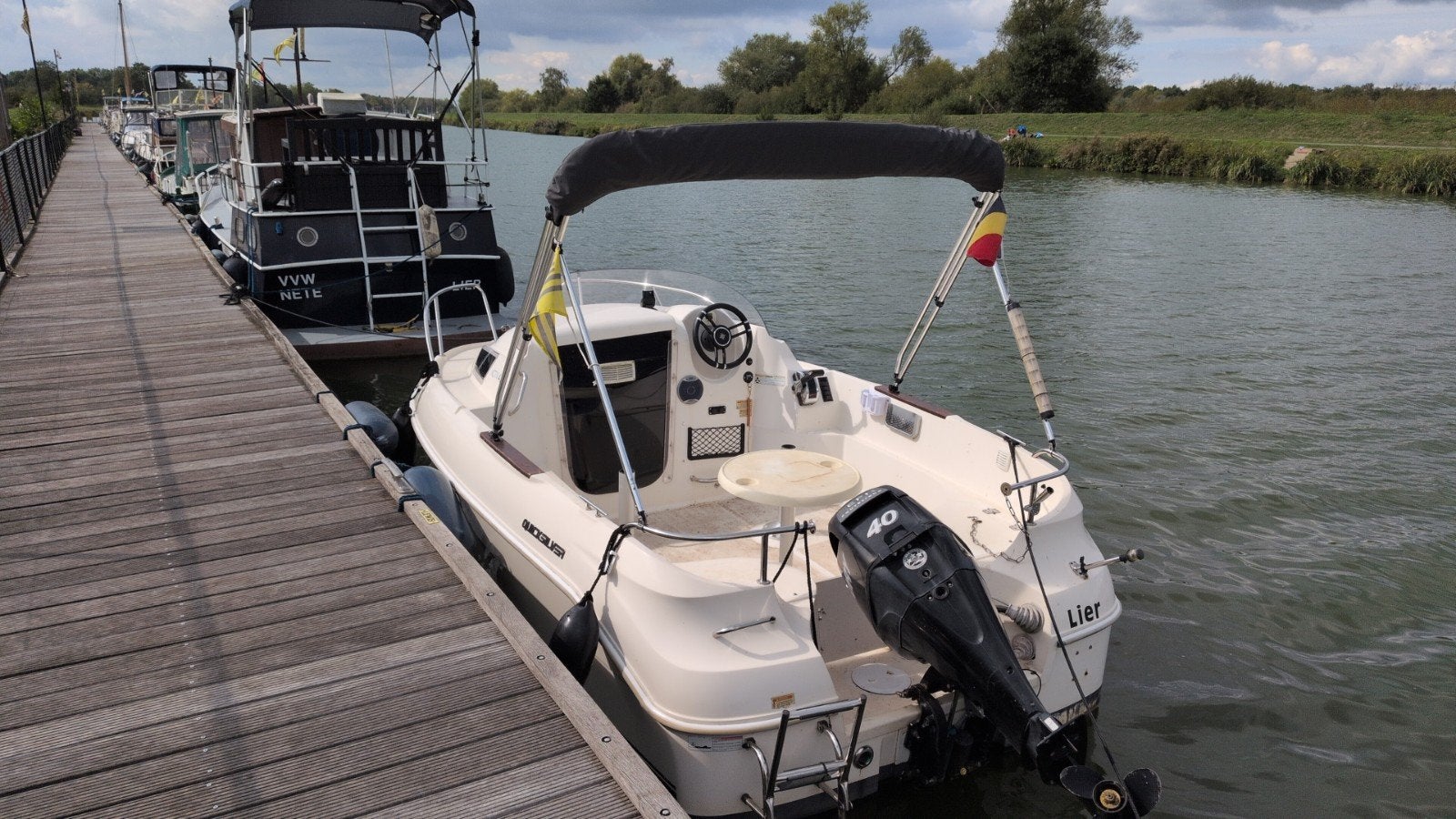 Quicksilver cabin 470 met trailer, Watersport en Boten, Buitenboordmotor, Trailer, Polyester, 40 pk