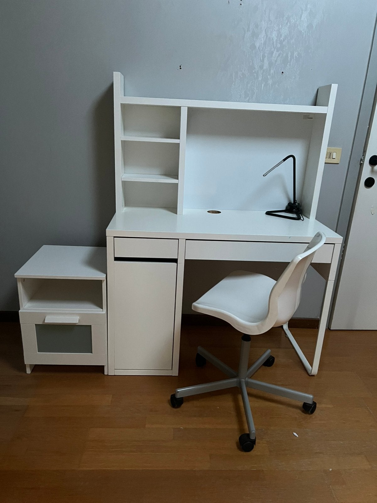 Complete  Bureau met stoel  & kastje, Ophalen, Zo goed als nieuw, IKEA