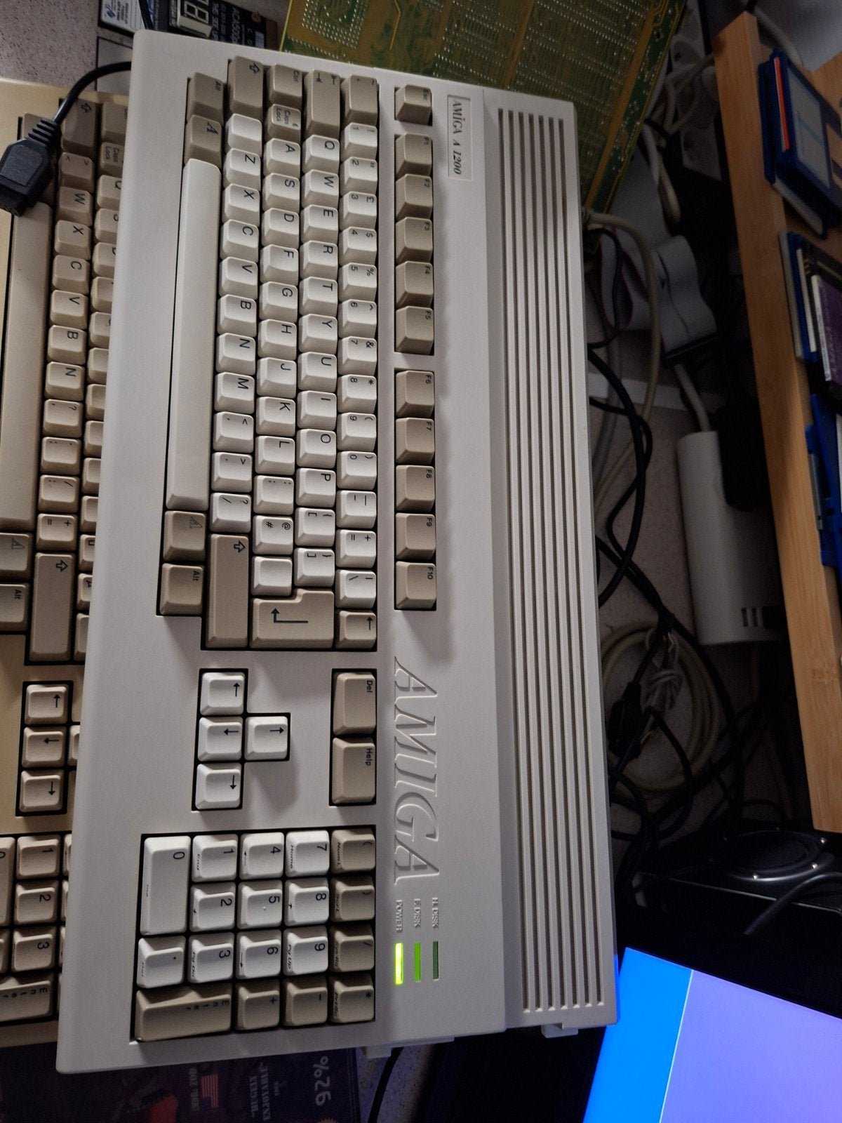 a vendre amiga 1200 nouveau condensateur, Computers en Software, Vintage Computers, Ophalen