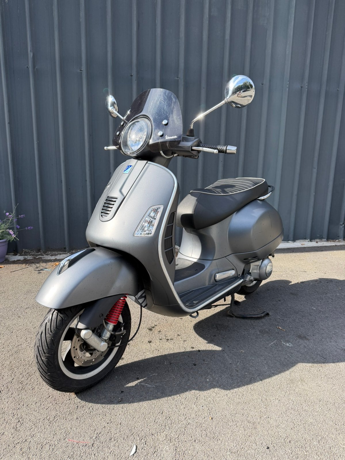 Vespa 300 Super Sport en Leovinci uitlaat, Motoren, Scooter, 300 cc, Automaat, 1 cilinder