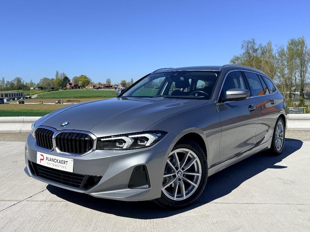 BMW 318 iA Touring *Lci/Pdc/Camera/Carplay/Nieuwstaat!*, Auto's, Automaat, 1998 cc, Achterwielaandrijving, 4 cilinders