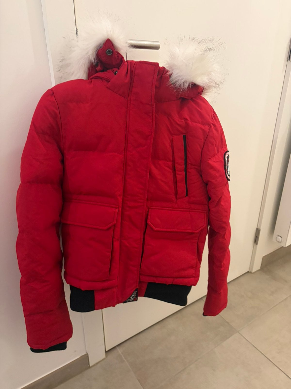 Rode Superdry Everest winterjas – maat S, Kleding | Dames, Ophalen, Zo goed als nieuw, Jack, Maat 36 (S)