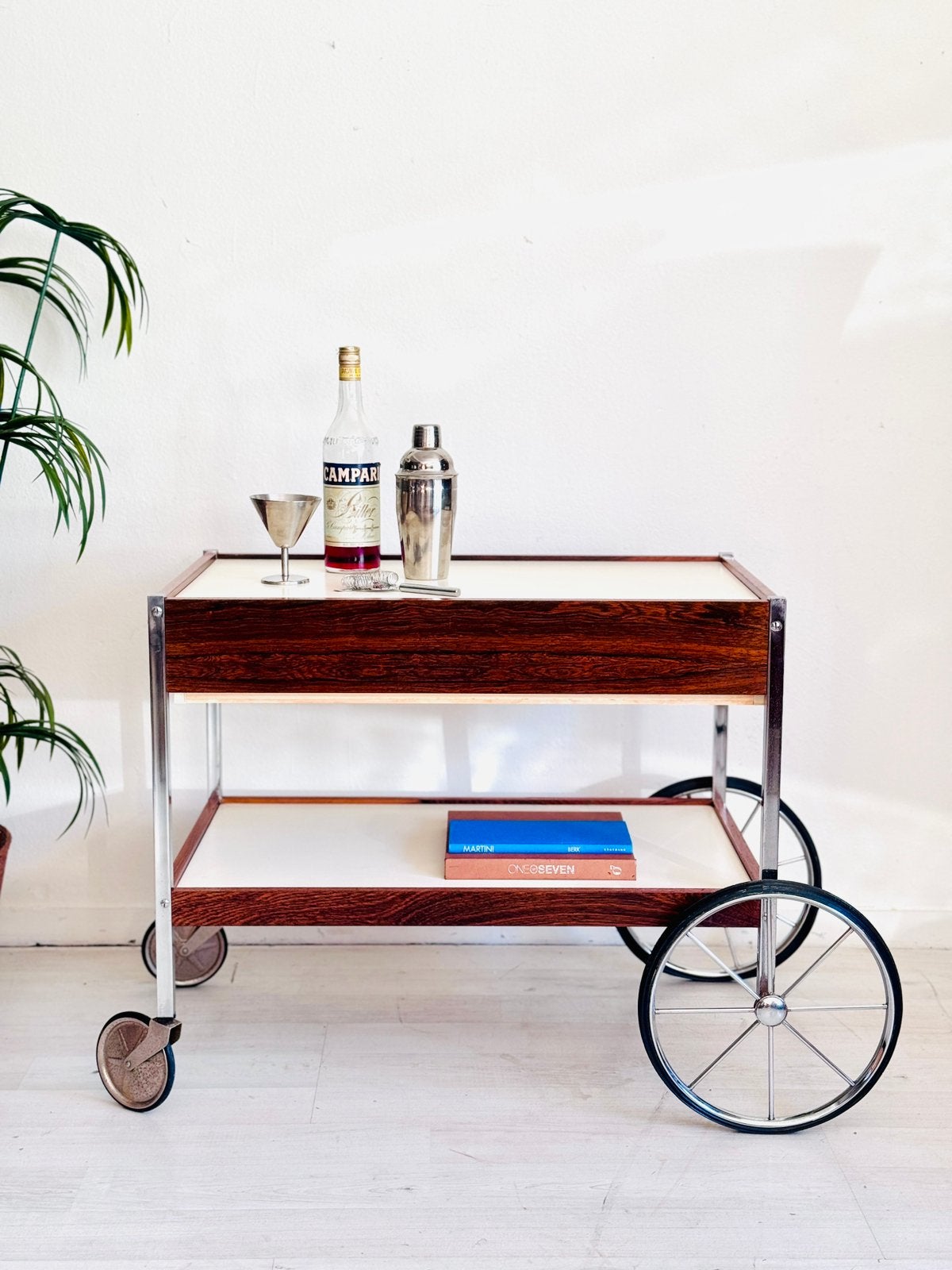 Vintage Bauhaus trolley barcart serveerwagen, Huis en Inrichting, Ophalen of Verzenden, Zo goed als nieuw