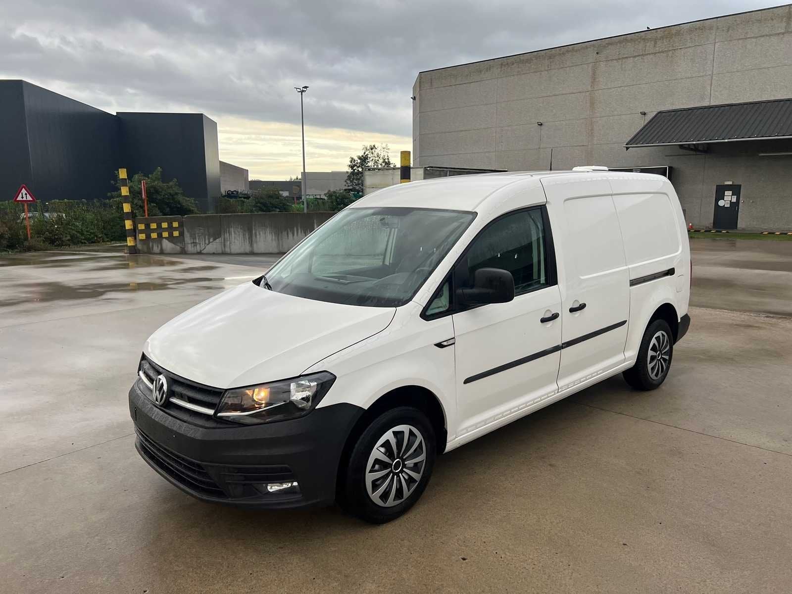 VOLKSWAGEN - 2018 - CADDY - BESTELWAGEN - Personenauto, Auto's, Gebruikt, CNG (Aardgas), Bedrijf, Handgeschakeld