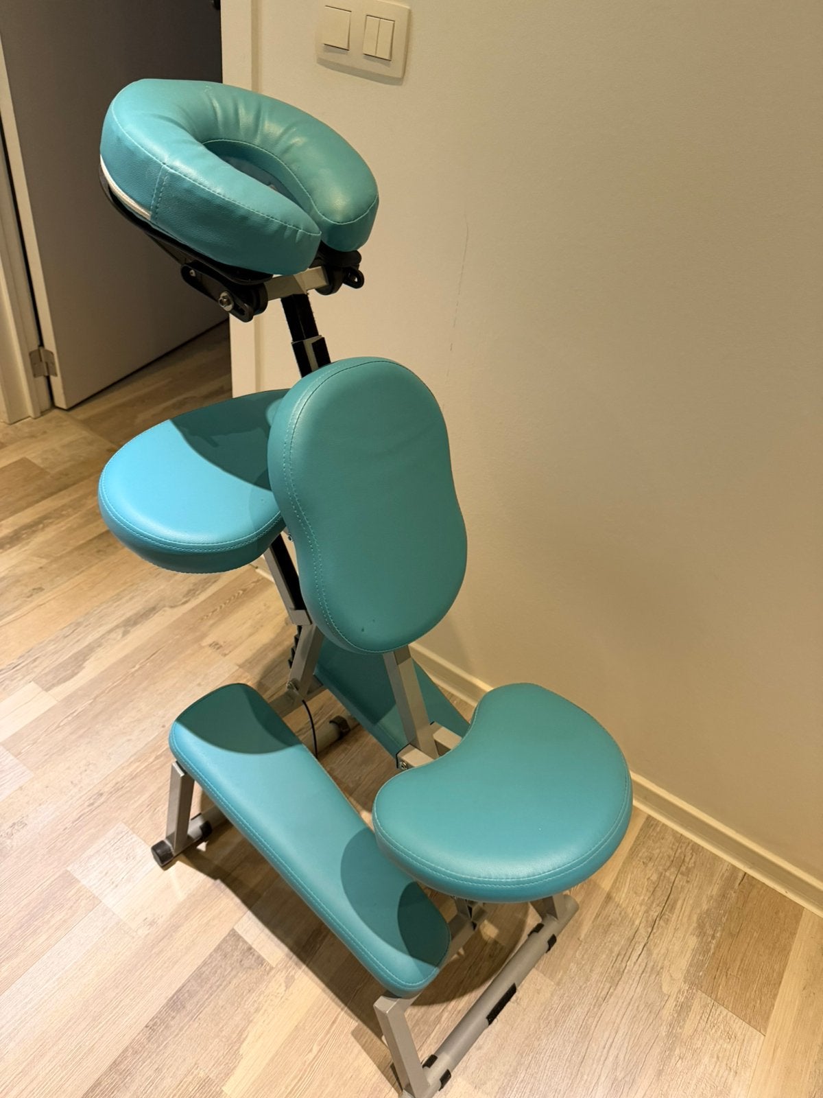 Shiatsu massagestoel - verstelbaar, leder, plooibaar, Sport en Fitness, Massageproducten, Zo goed als nieuw, Ophalen
