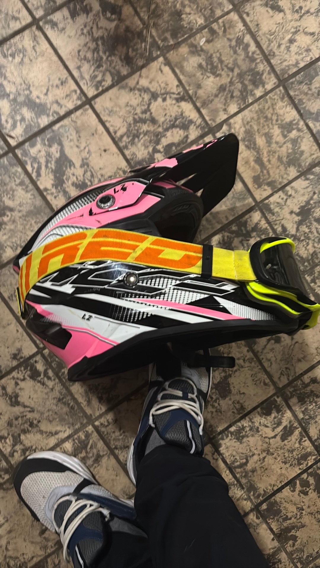 Helm, Watersport en Boten, Waterski's, Ophalen, Zo goed als nieuw
