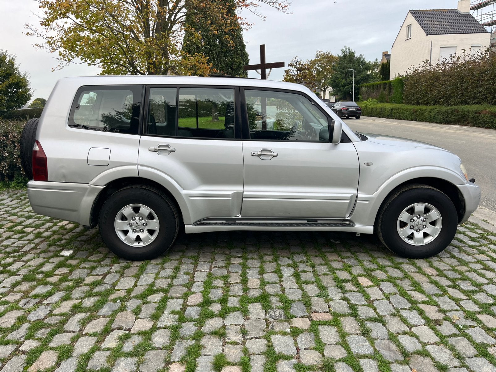 Mitsubishi Pajero 4M41 3.2 Di-D Automaat Lichtevracht+zetels, Auto's, Zwart, 4 cilinders, 2145 kg, Leder