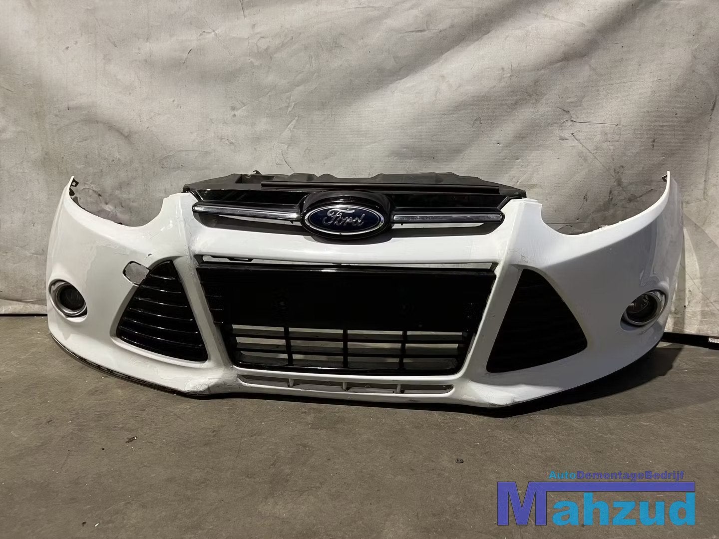 FORD FOCUS 3 wit Voorbumper bumper voor 2010-2018, Autos : Pièces & Accessoires, Pare-chocs, Info@ford.com, Avant, Ford Motor Company