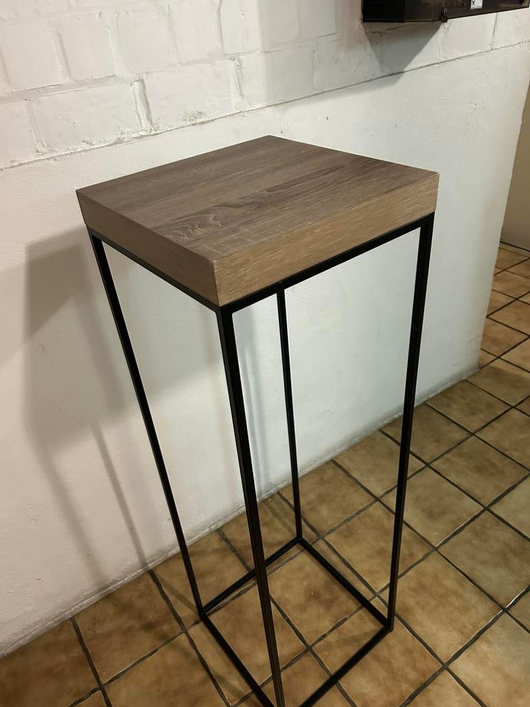 Très belle table de décoration à installer ou à planter, Maison & Meubles, Enlèvement, Comme neuf