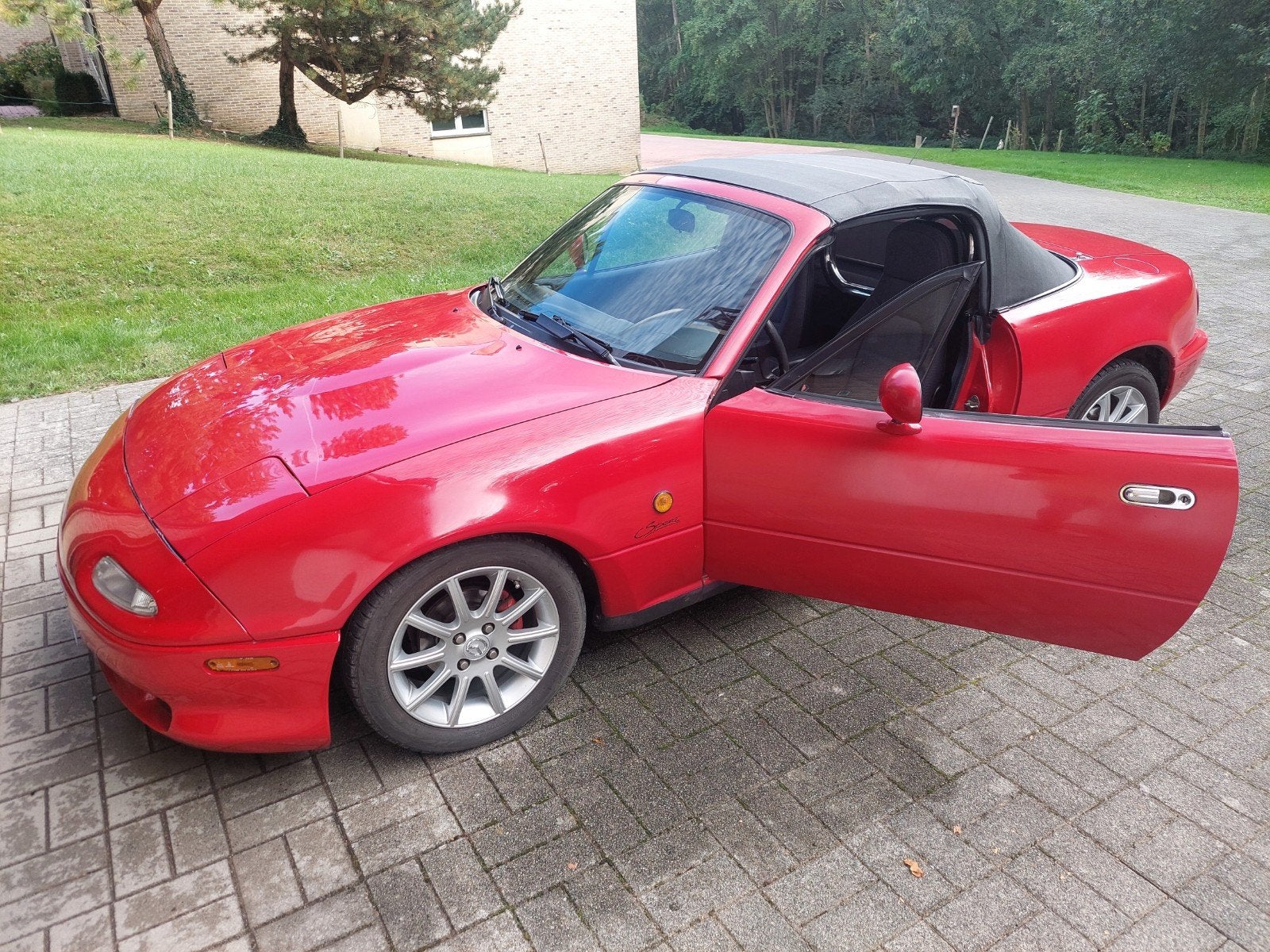 Mazda MX5 Na Classic Red, Zwart, 4 cilinders, Cabriolet, 1600 cc