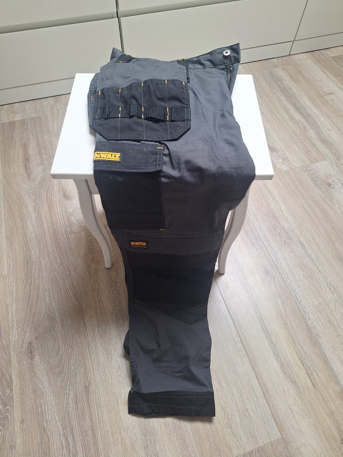 Dewalt werkbroek, Doe-het-zelf en Bouw, Ophalen, Zo goed als nieuw