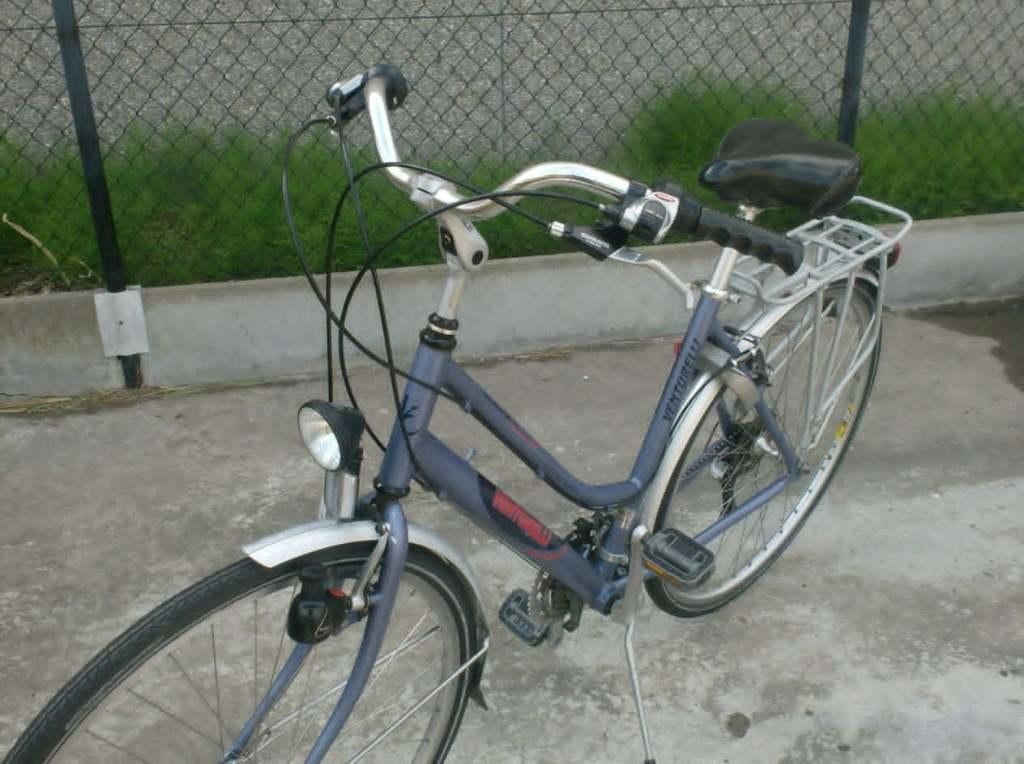 vélo haut  gamme VENTURELLI femme/vélo fille en parfait état, Enlèvement, Comme neuf