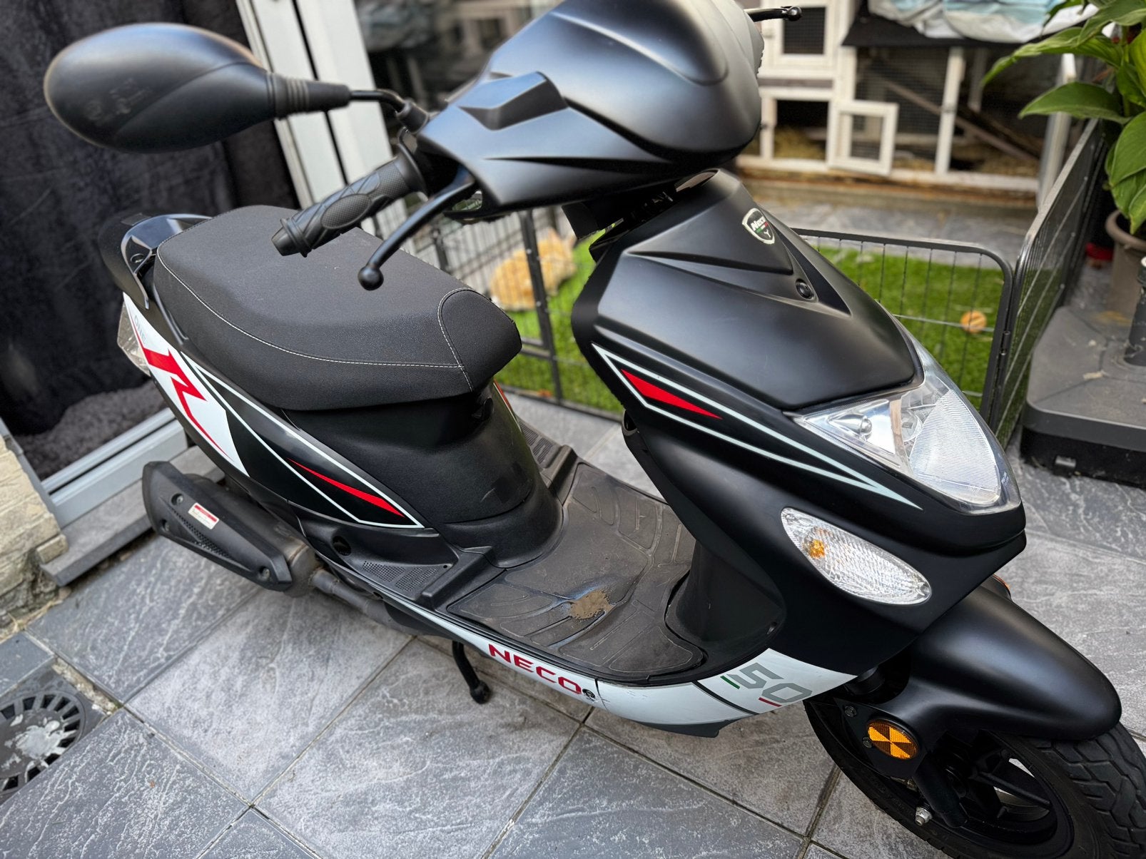 Brommer Neco One 50 CC, Ophalen, Klasse A (25 km/u), Zo goed als nieuw, Benzine