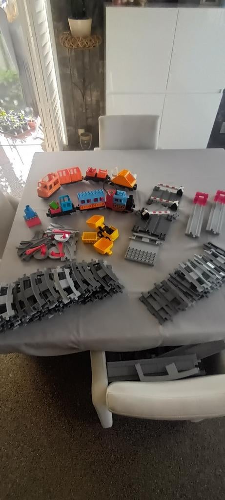 LEGO speelgoed treinen .  Zo goed als nieuw., Enlèvement, Lego