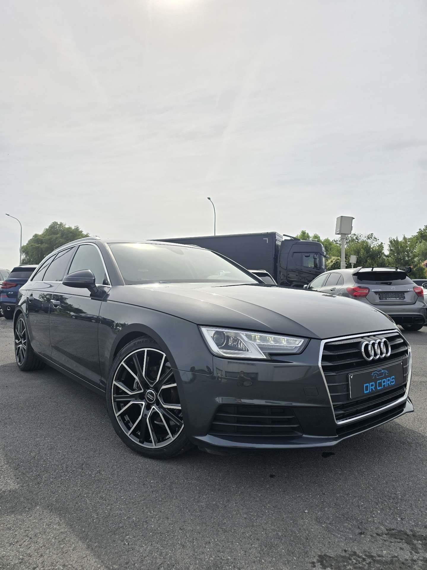 Audi A4 A4 Avant 35 TFSI Advanced S tronic, Auto's, Automaat, Dealer onderhouden, Stof, Gebruikt