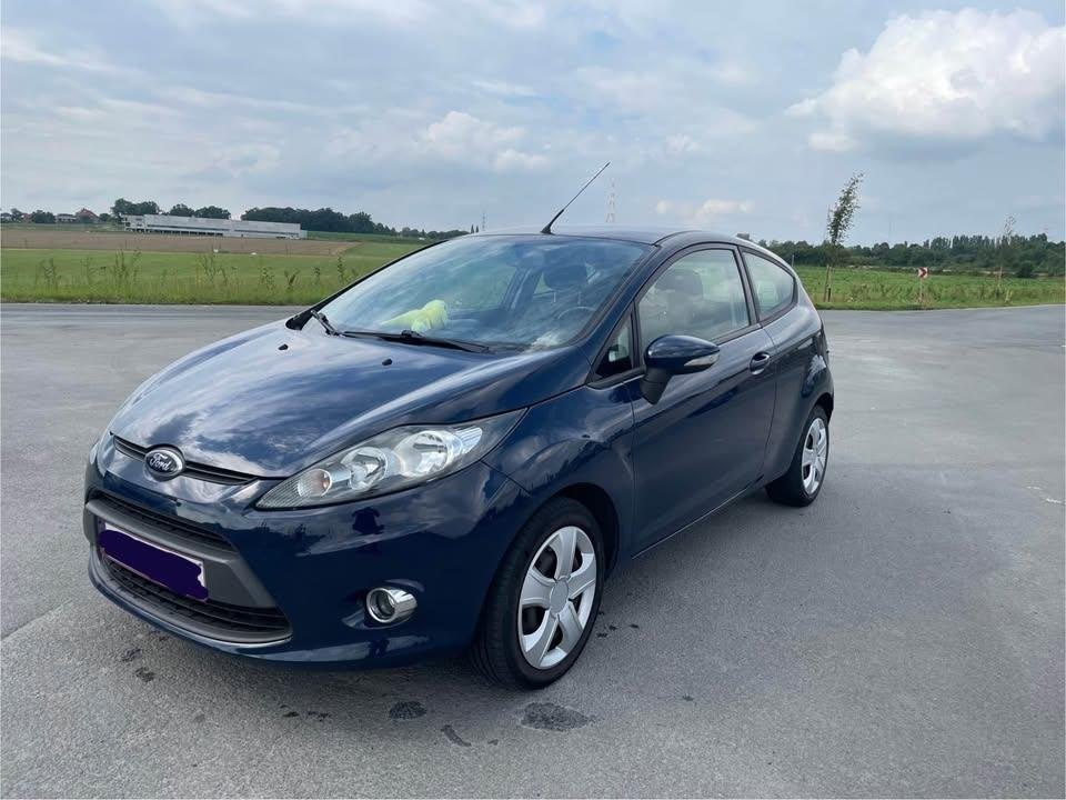 Ford fiesta, 1242 cm³, Achat, Boîte manuelle, Bleu