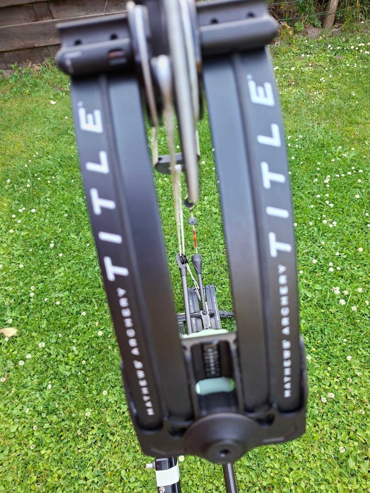 Mathews  TITLE, Enlèvement ou Envoi
