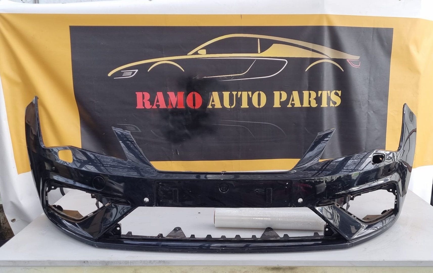 SEAT LEON III 35F FACELIFT VOORBUMPER 5F0807221AB, Autos : Pièces & Accessoires, -, 3 mois de garantie, Utilisé, -