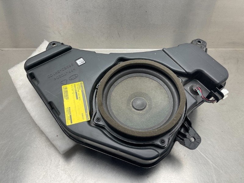 SUBWOOFER Kia Sportage (SL) (01-2010/02-2016) (|963803W100|), Gebruikt, Kia