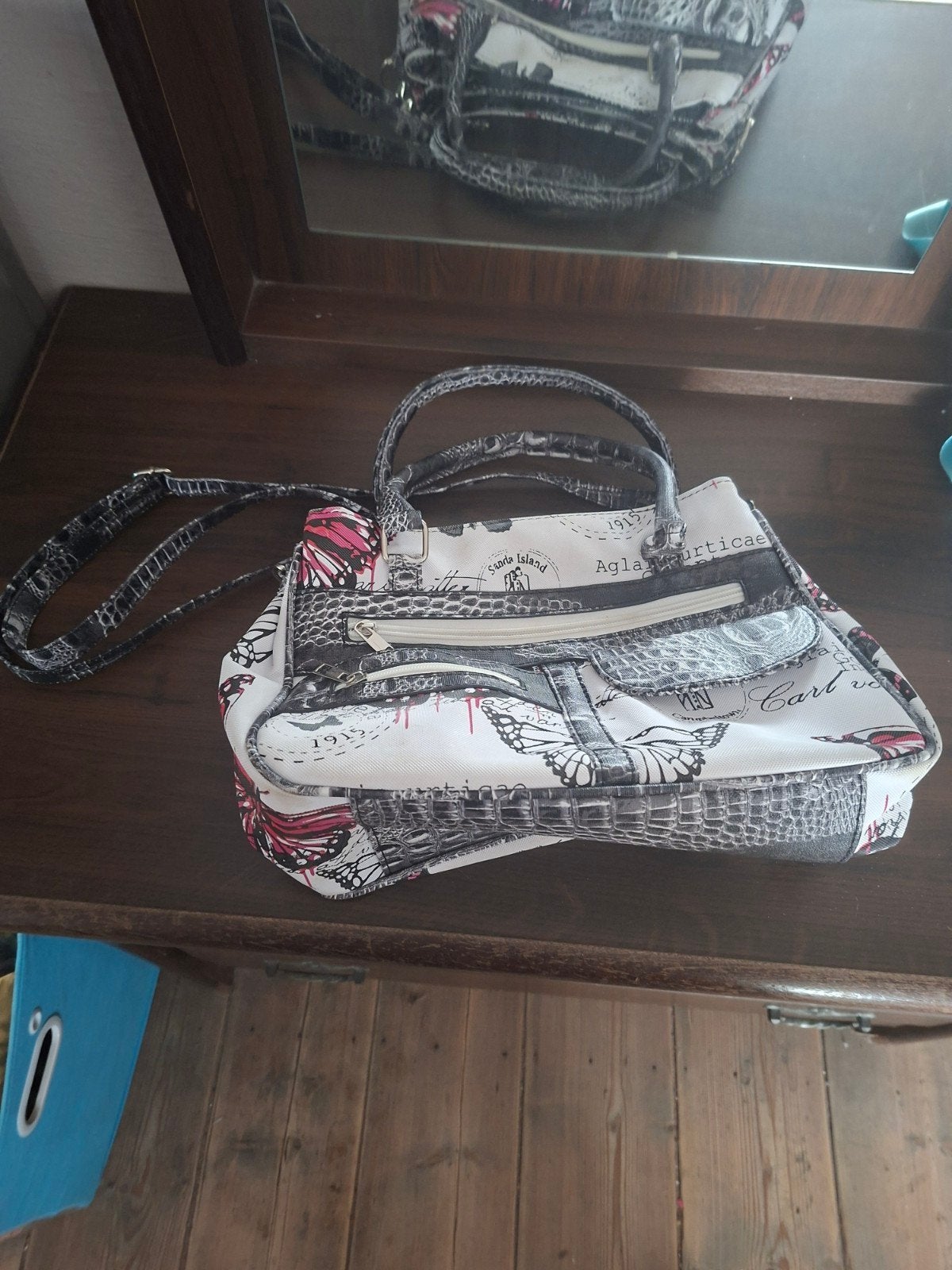 avendre sac z bandouliere, Enlèvement