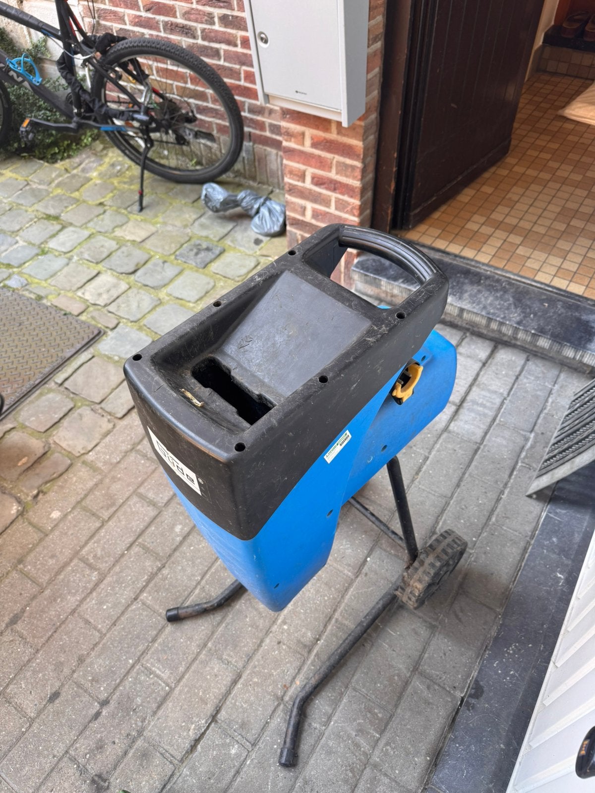 Güde GH 2500 Silent hakselaar / tuinversnipperaar 2500W, Ophalen, Zo goed als nieuw