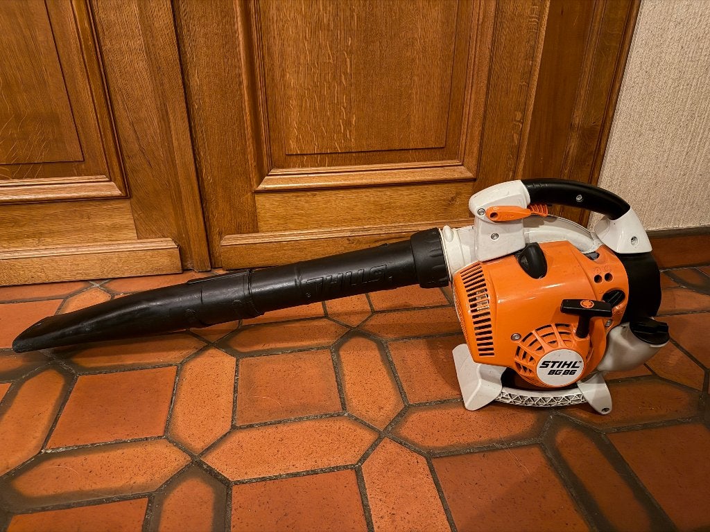 STIHL BG86 - Souffleur à feuilles thermique puissant 27.2cc, Stihl, Porté à la main, Enlèvement, Utilisé