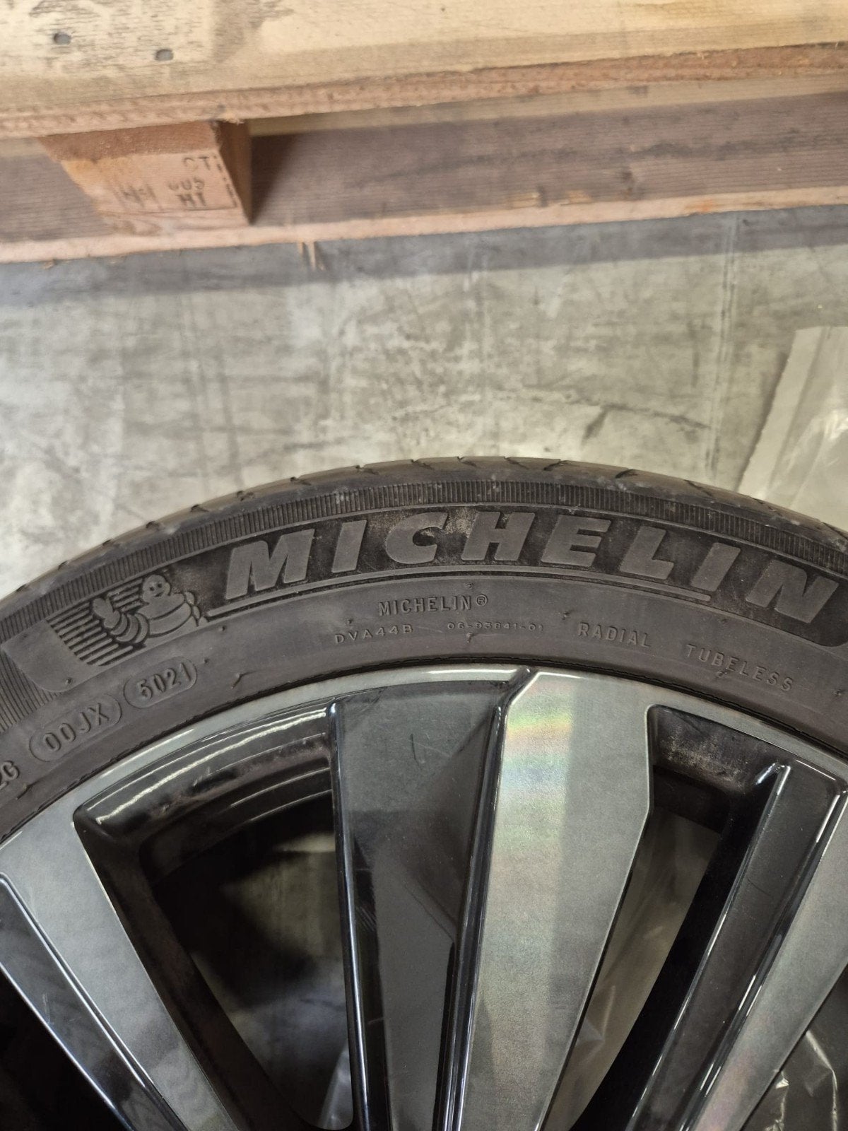 pneu , Dimensions: 205/55 R 19, Enlèvement