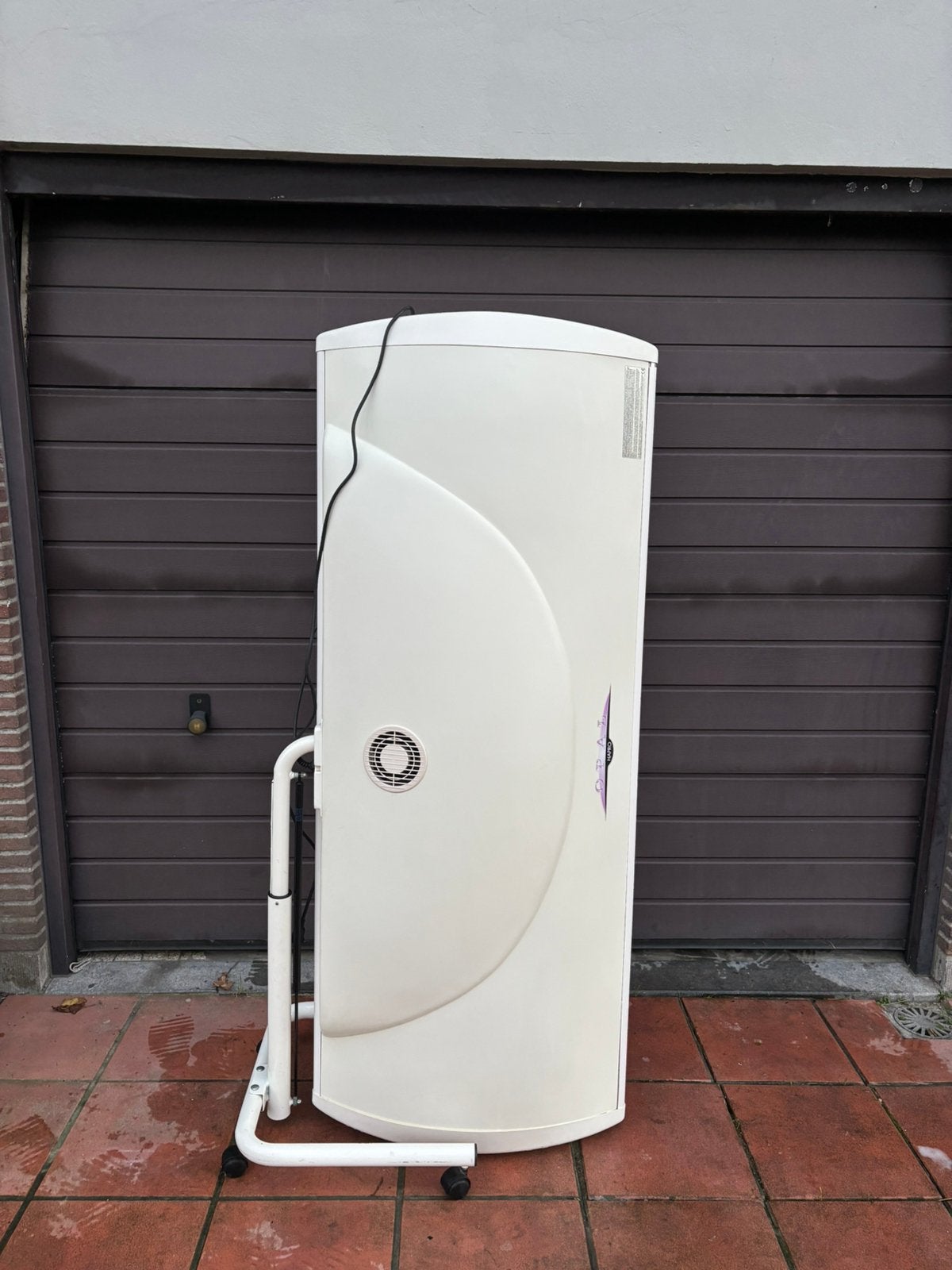 Hapro Opal 12 V LC zonnebank zelf ophalen, ELK BOD IS WELKOM, Elektronische apparatuur, Ophalen, Gebruikt, Gezichtsbruiner