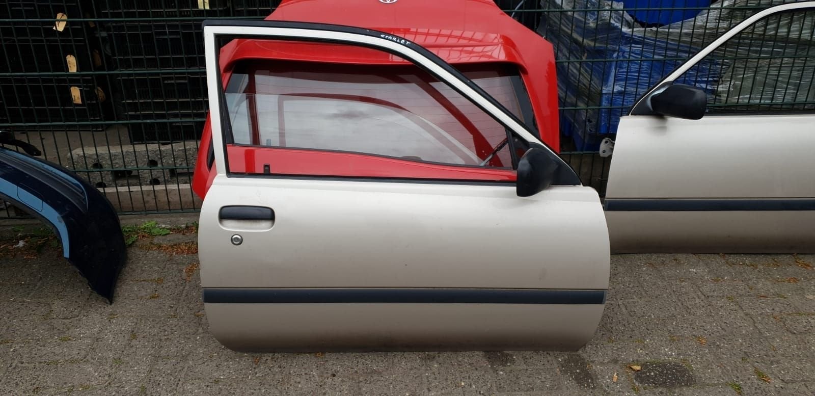 TOYOTA STARLET PORTIER RECHTS BJ 91 TOT 95, Gebruikt, -, Deur, -
