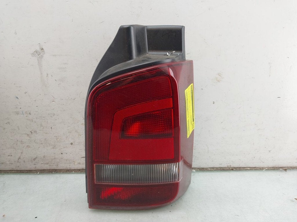 FEU ARRIÈRE DROIT Transporter T5 (|7E5945258|7E5945096F|), Volkswagen, Utilisé, Rixbecker Straße 75
59552  Lippstadt, DE, Info@forvia.com