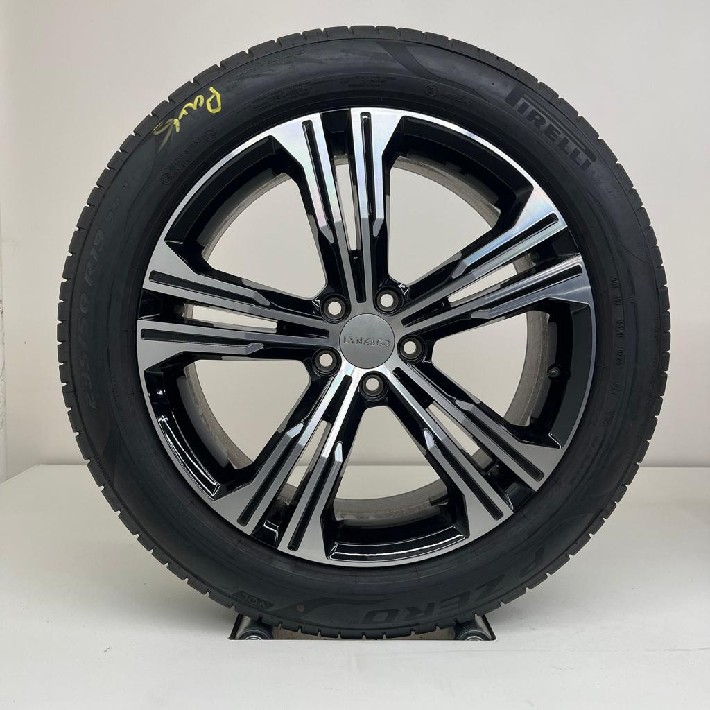 Volvo XC40/Lynk en Co 01 - 19 inch - zomerbanden, Auto-onderdelen, 19 inch, Gebruikt, Banden en Velgen, Ophalen of Verzenden