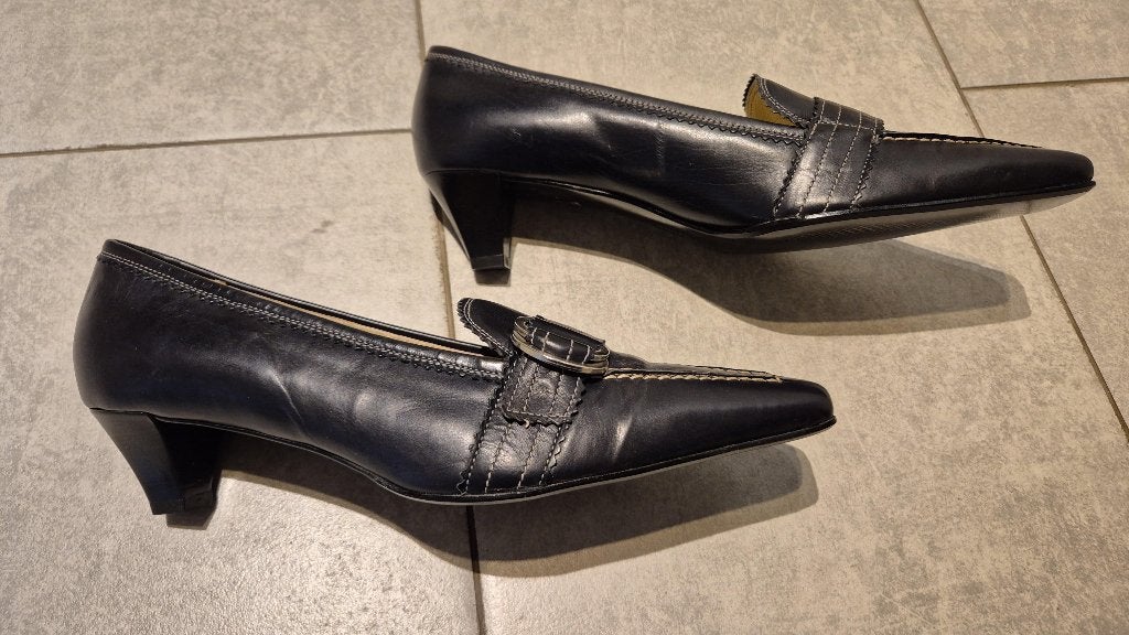 Nieuwe Italiaanse leren damesschoenen "Never Cross",maat 39, Ophalen, Schoenen met lage hakken, Zwart, Nieuw