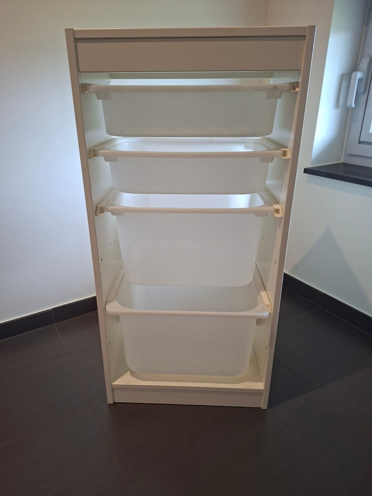 Trofast kast met witte bakken, Ophalen, Kast