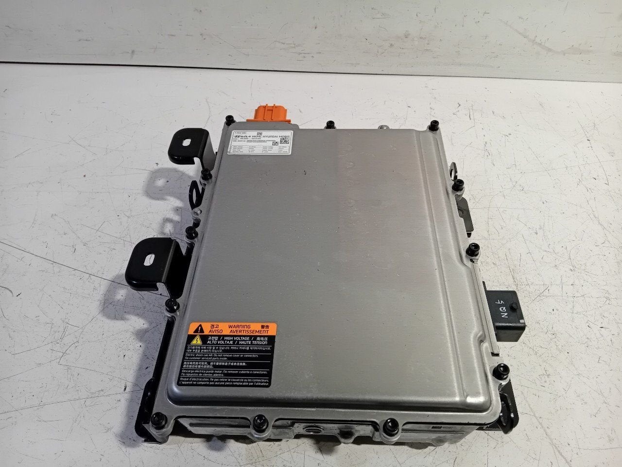 Acculader Kia Sportage, Auto-onderdelen, Accu's en Toebehoren, Onderdelen@venauto.nl, Van der Ven Autorecycling B.V., Ettenseweg 76, 4706 PB Roosendaal, The Netherlands