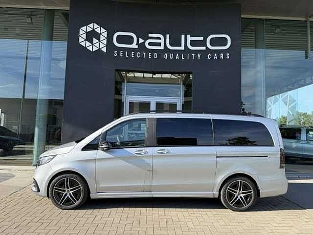 Mercedes-Benz V 300 d AMG Line 7 Zit of 5 Zit dubbel Cabine, Auto's, Automaat, Monovolume, Zwart, https://public.car-pass.be/vhr/afc6751e-62cc-42ce-9dc2-ddd28d8818e1