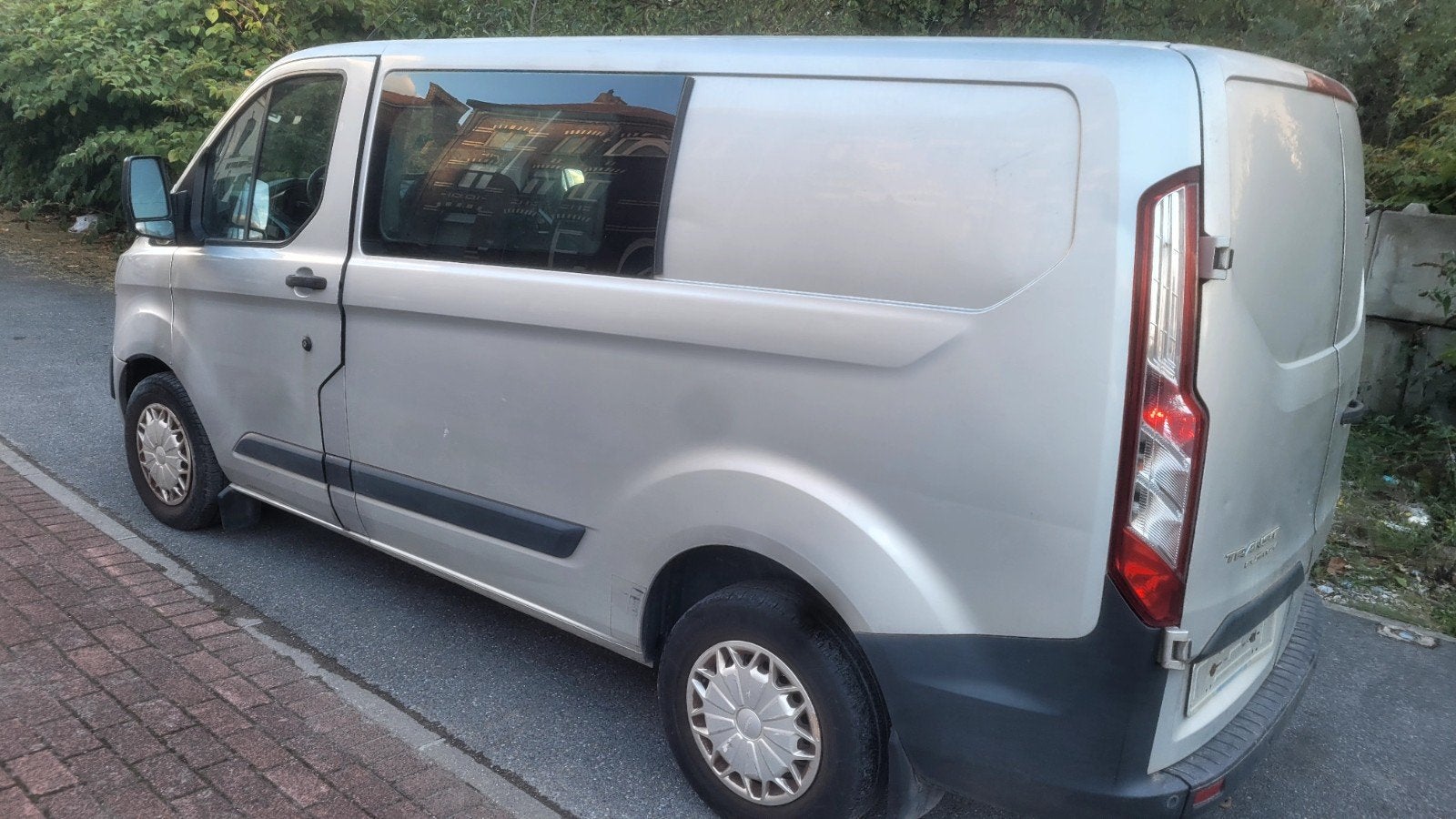 FORD TRANSIT CUSTOM+2015+2.2DI+DBL CABINE+FEUILLE ROSE 6499E, 2198 cm³, Euro 5, Achat, Entreprise