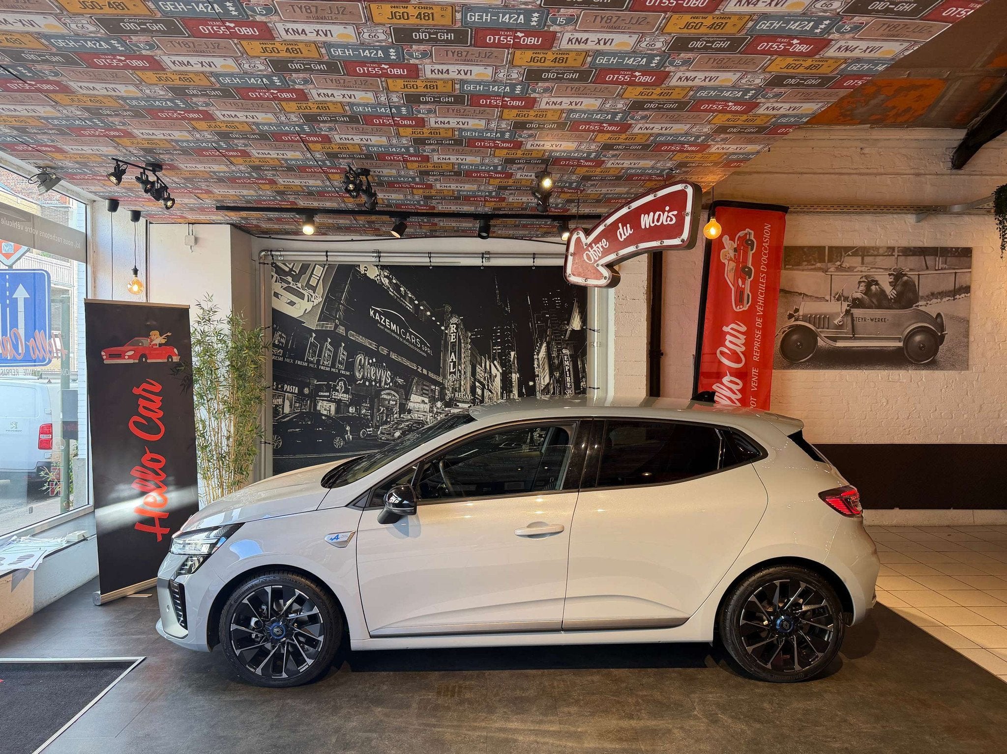 Renault Clio Hybrid 1.6i E-TECH ALPINE * CUIRS * CAM * FULL, Autos, Argent ou Gris, Achat, Entreprise, Noir