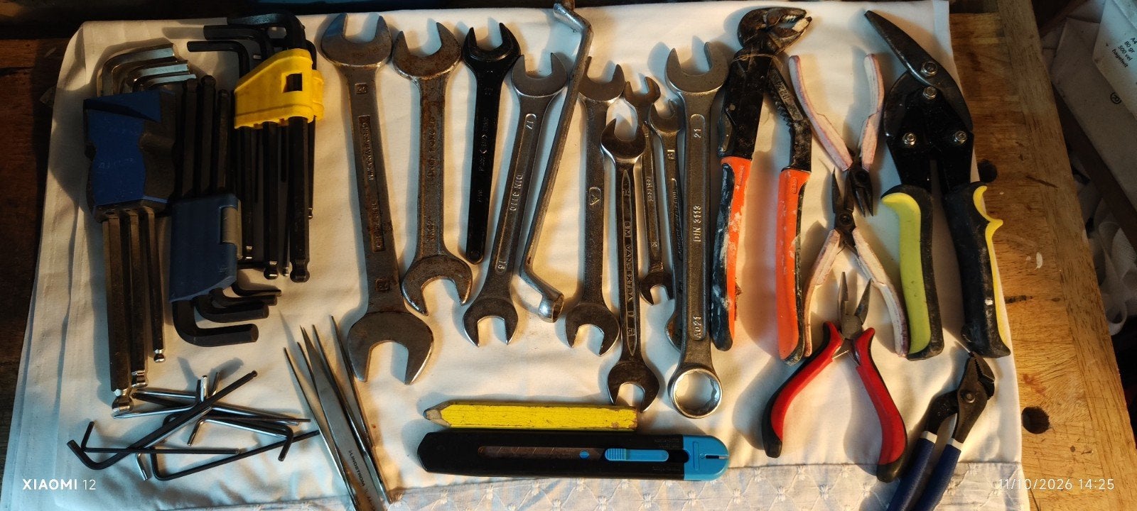 plusieurs outils avec petit coffre, Bricolage & Construction, Enlèvement, Utilisé, Tournevis
